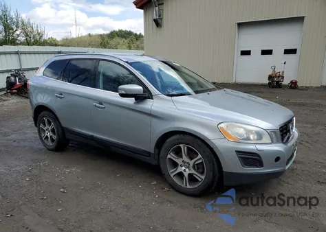 2013 Volvo Xc60 T6 z USA, uszkodzony, nr VIN YV4902DZ3D2377926
